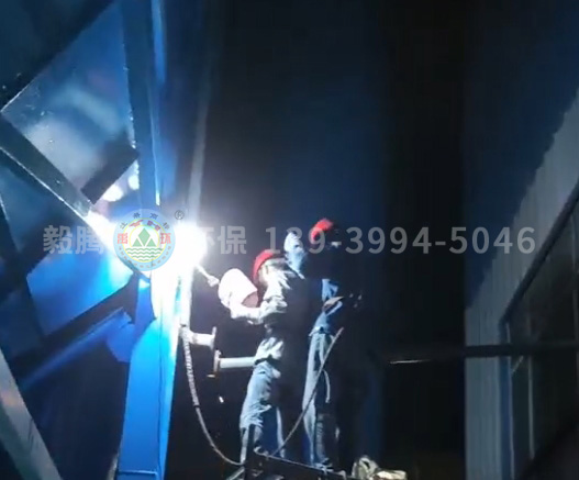 恒康鋁業(yè)中頻爐除塵器 現(xiàn)場加班加點安裝施工，全程監(jiān)護確保質量保障安全